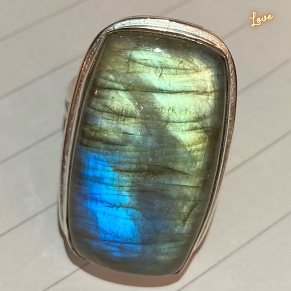 Fiery Labradorite Gemstone Handmade Ring - Picture 4 of 6